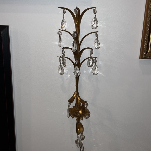 Vintage Hollywood Regency 18” Sconce Crystal Glass Prism Tole Metal - Gold Gilt - Picture 6 of 14